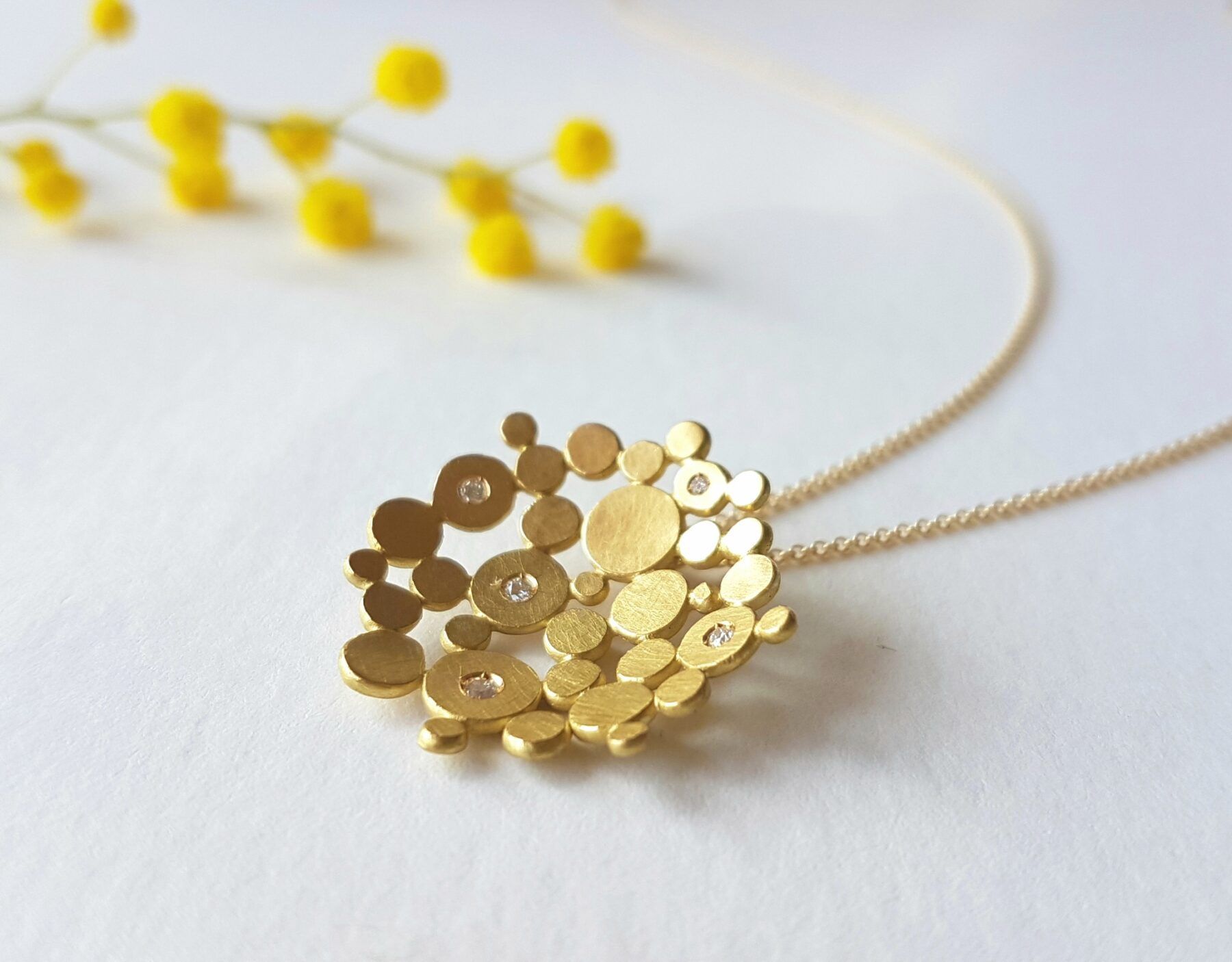 18 ct Fairmined gold pendant with ethically sourced Australian diamonds