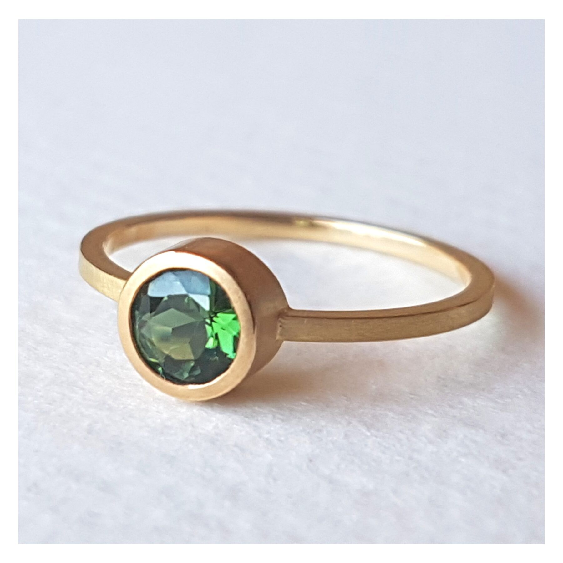 18 ct Fairmined gold ring with green tourmaline
