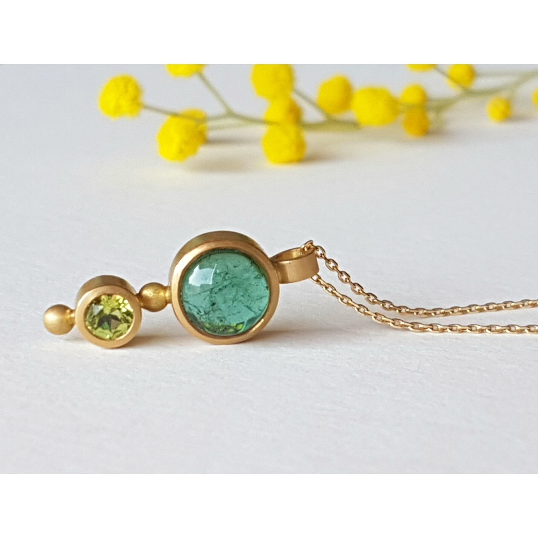 18 ct gold pendant with tourmaline and peridot, one of a kind
